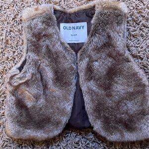 Old Navy Faux Fur Vest NWOT 12-18months